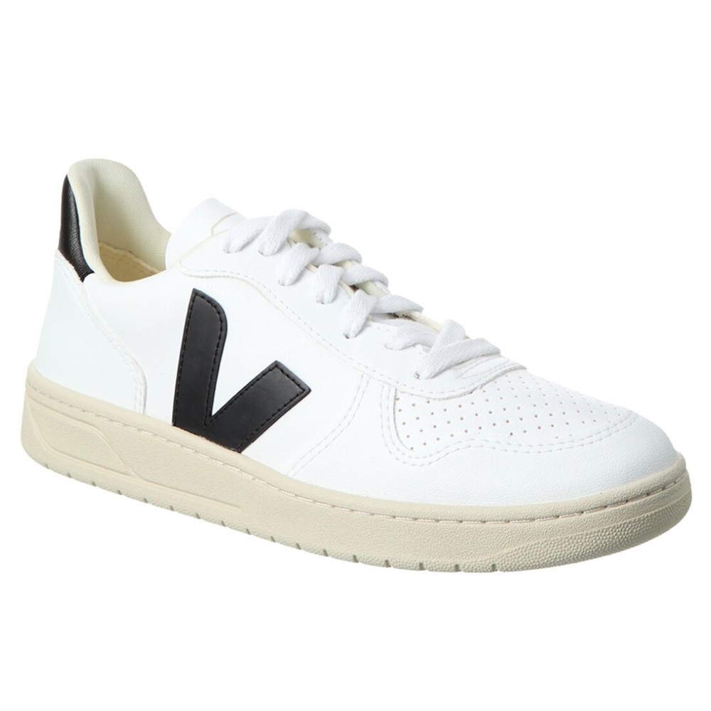 VEJA V10 Sneaker - Black and White
